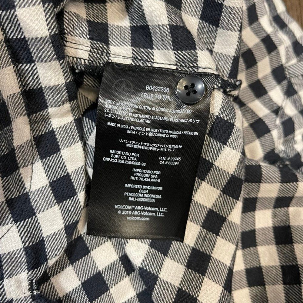 Volcom Coco Ho Button-Up Check Shirt - Picture 10 of 10